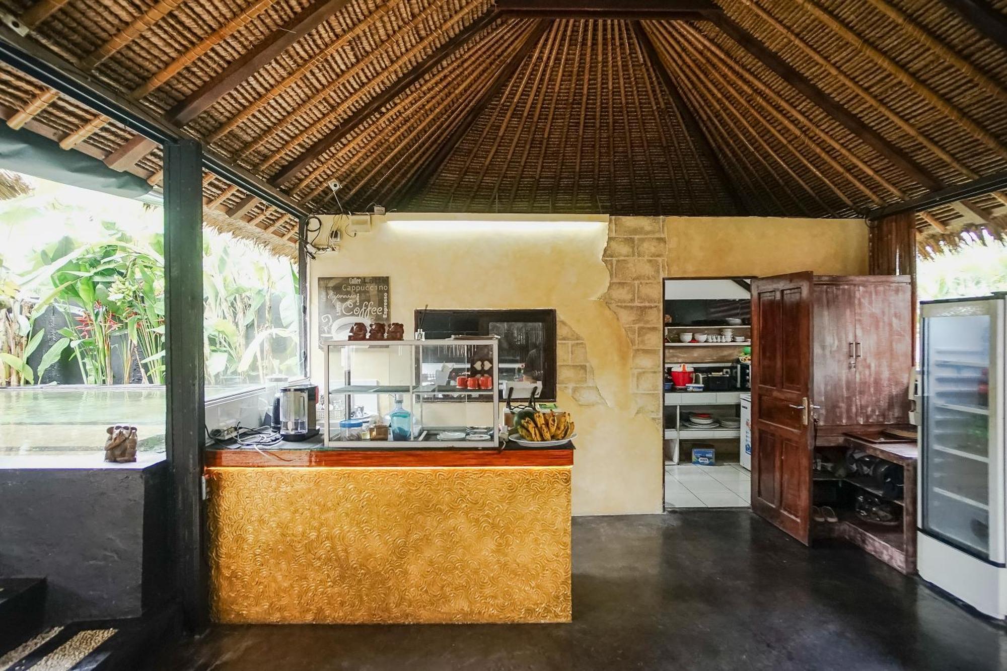 Отель Kampung 168 Джимбаран Экстерьер фото