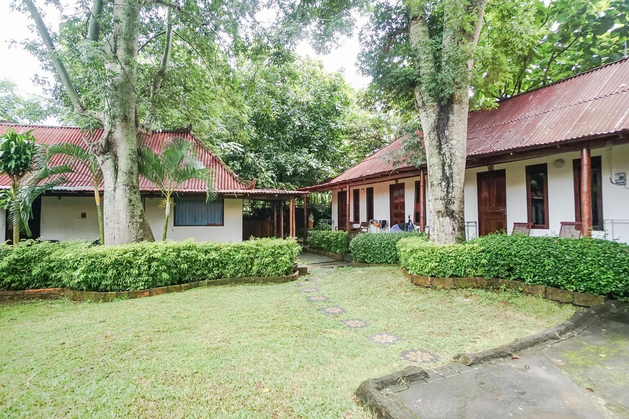 Отель Kampung 168 Джимбаран Экстерьер фото